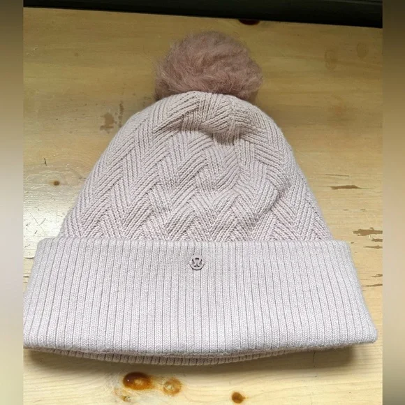 lululemon athletica | Accessories | Lululemon Chervon Knit  display picture 3
